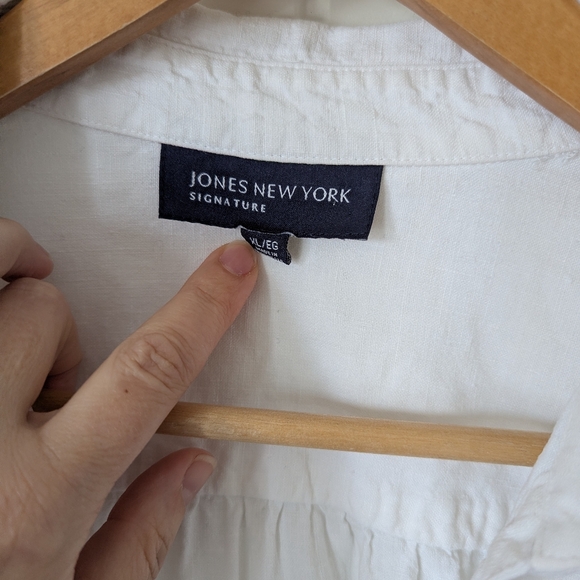 White Long-Sleeve V-neck Linen Tunic Size XL Roll Up Sleeves - Picture 6 of 7